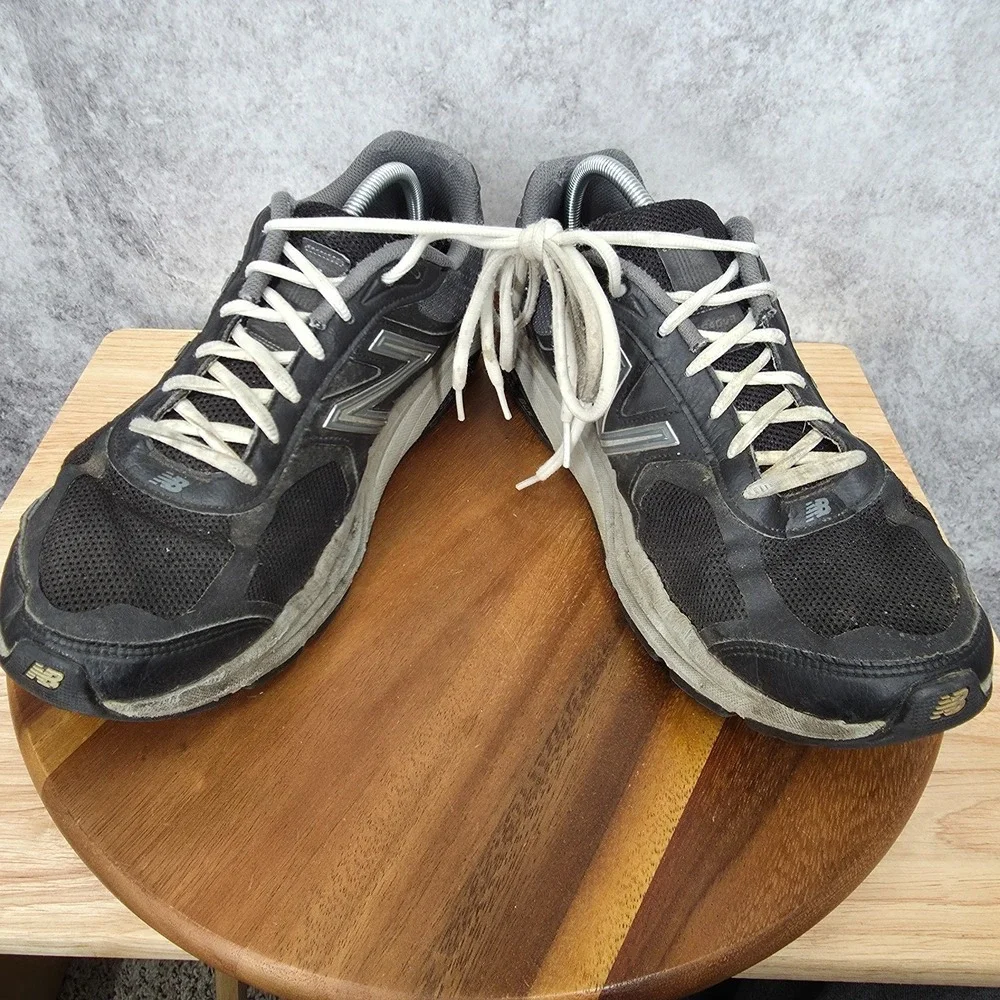 New Balance 1540v3 Running Shoes Mens 11.5 Black‎ USA Sneakers